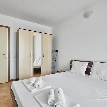 Sunlit Serenity Cozy Flat In With Parking By Flat Mаnаger Апартамент *