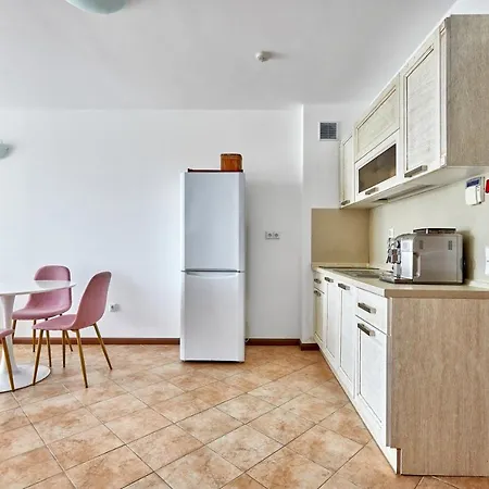 Sunlit Serenity Cozy Flat In With Parking By Flat Mаnаger Лозенец