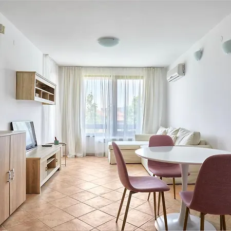Sunlit Serenity Cozy Flat In With Parking By Flat Mаnаger Лозенец