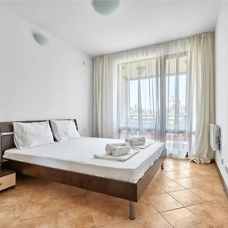 Sunlit Serenity Cozy Flat In With Parking By Flat Mаnаger Лозенец